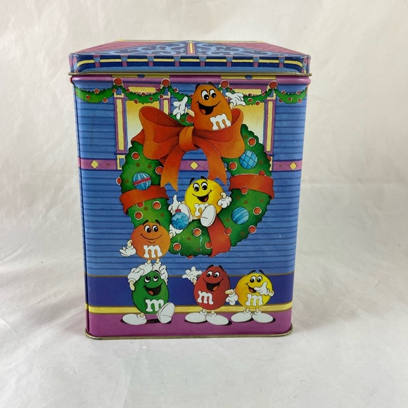 M&M’s Brand Christmas Village Series 2001 Number 12 & 1995 Brand Town & Sticker - Picture 11 of 16